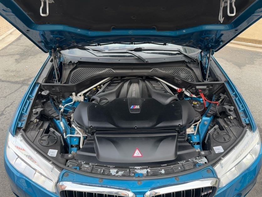 Vehicle image 33 of 39