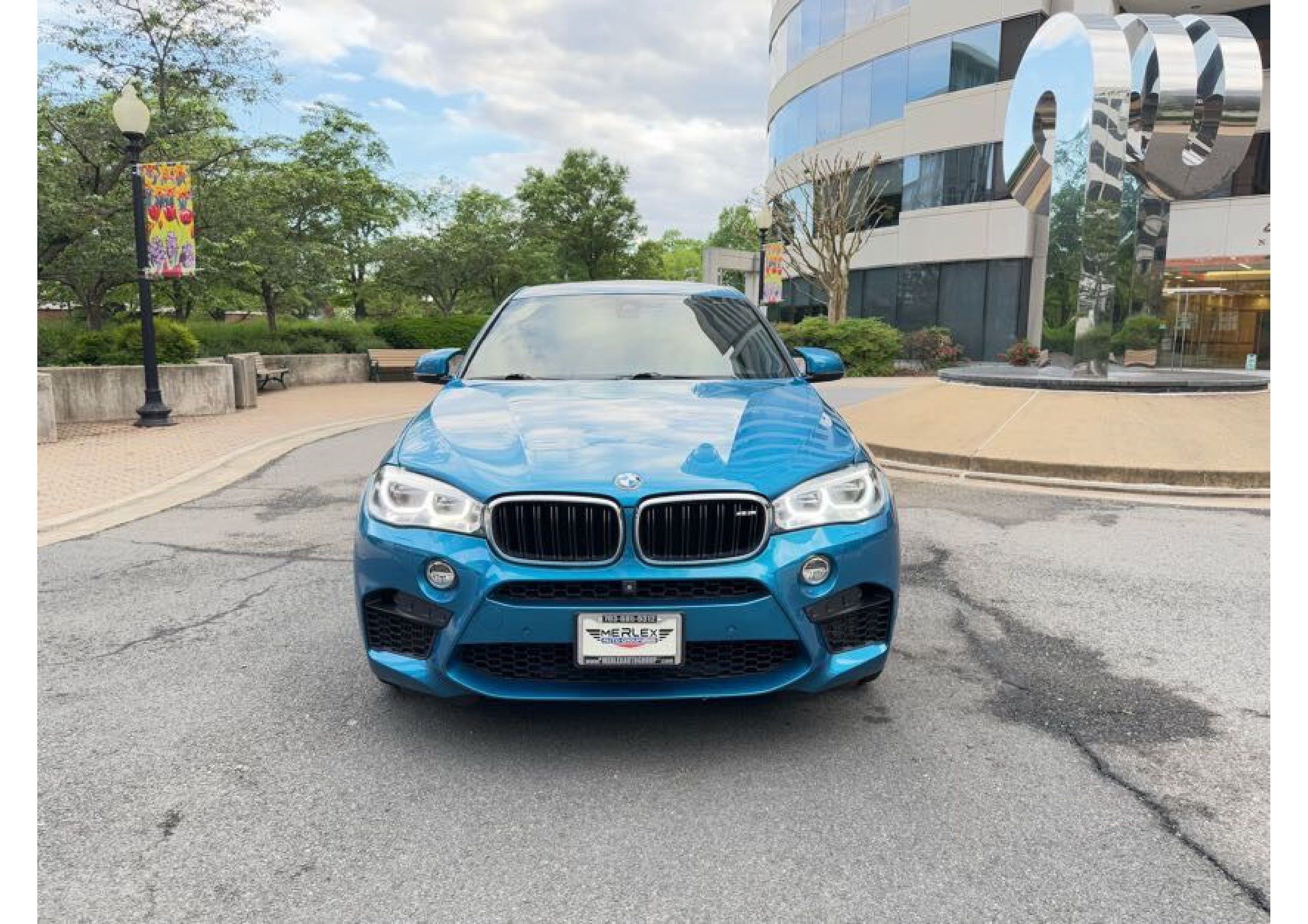 Vehicle image 2 of 39