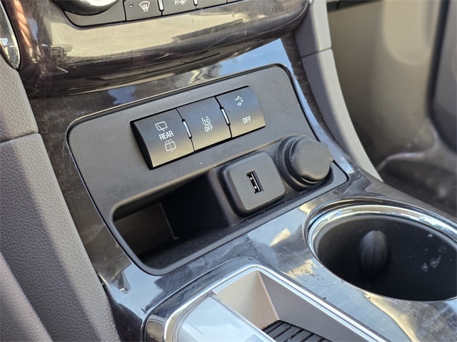 Vehicle image 31 of 46
