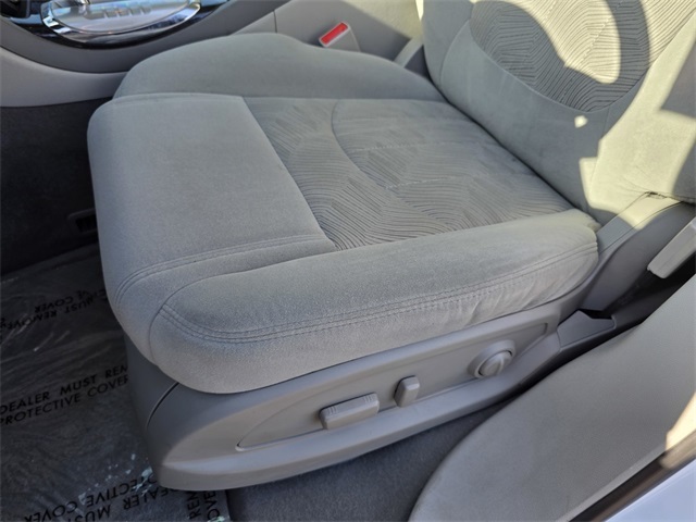 Vehicle image 14 of 46