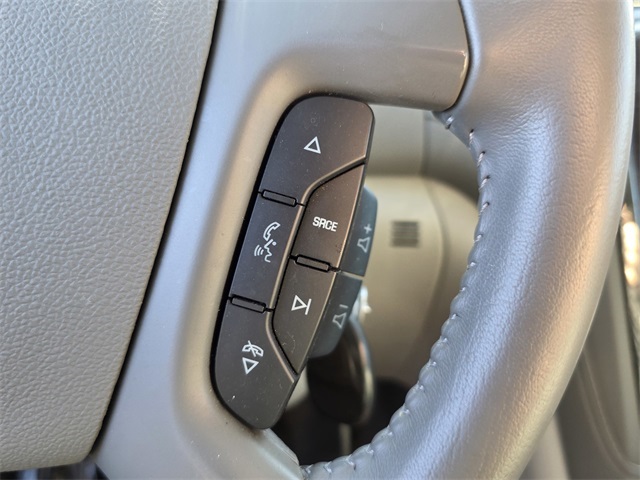 Vehicle image 41 of 46