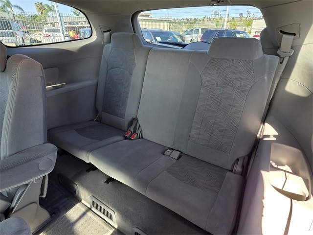Vehicle image 13 of 46