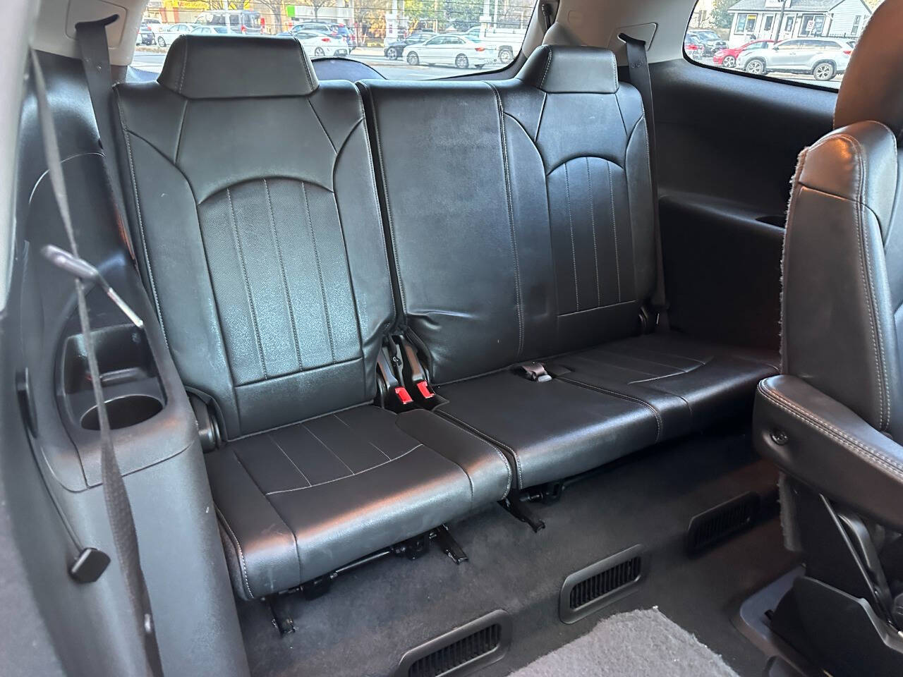 Vehicle image 15 of 24