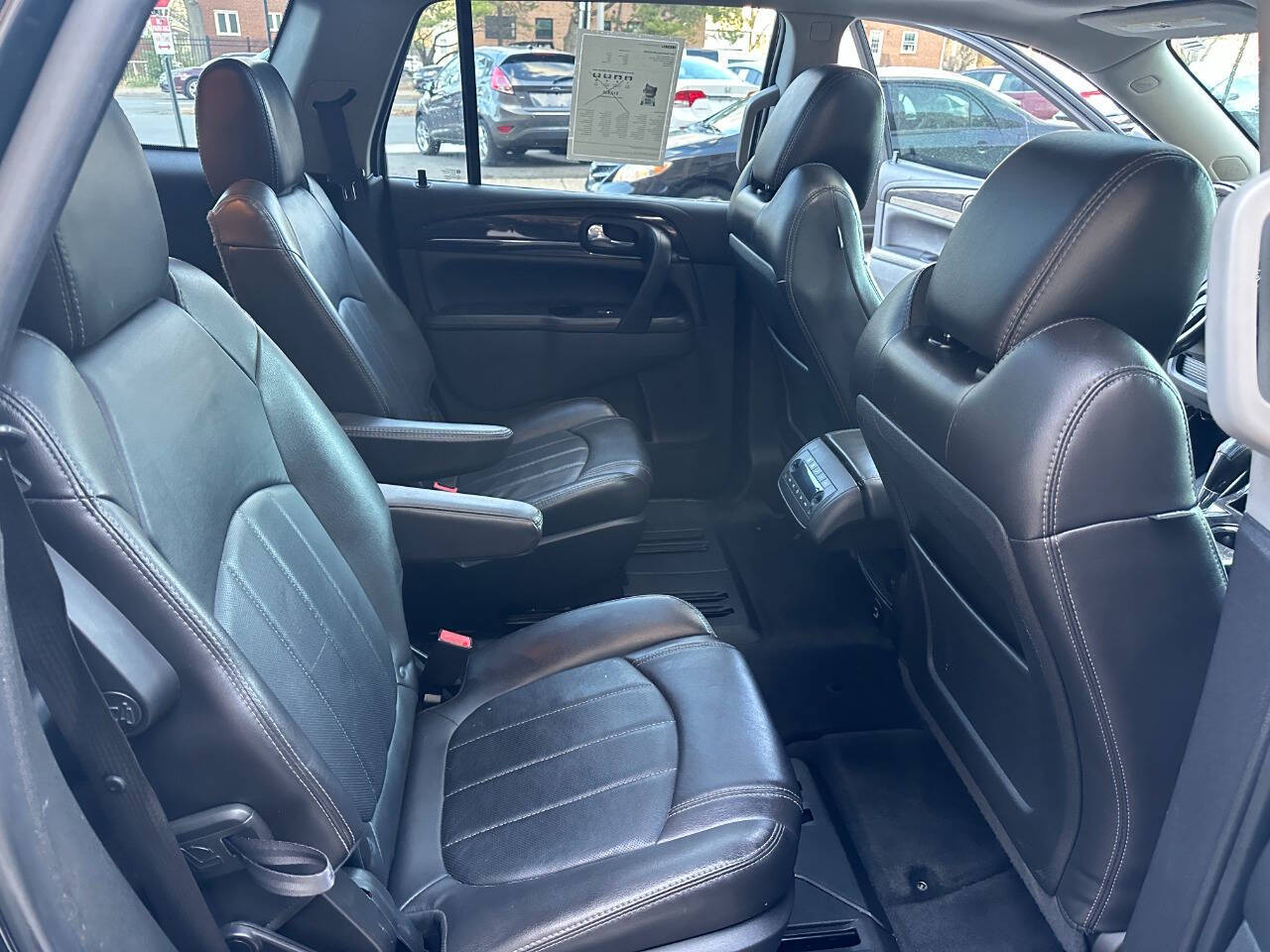 Vehicle image 14 of 24