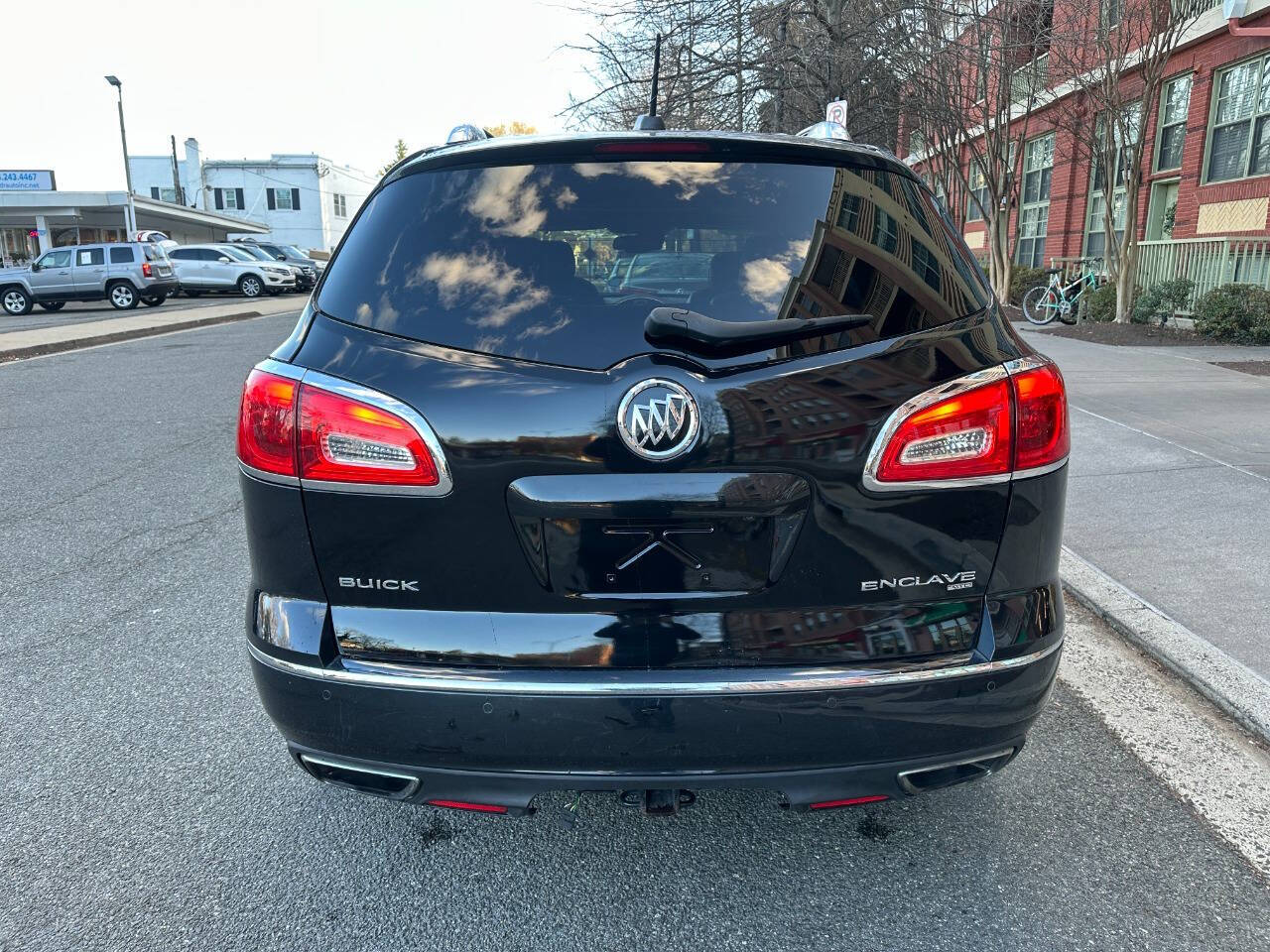 Vehicle image 6 of 24