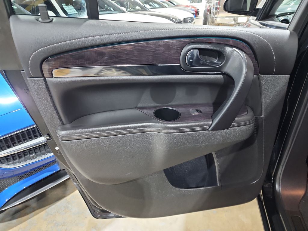 Vehicle image 29 of 50