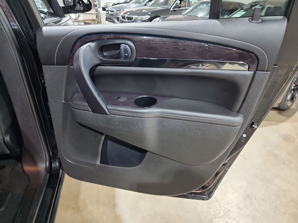 Vehicle image 24 of 50