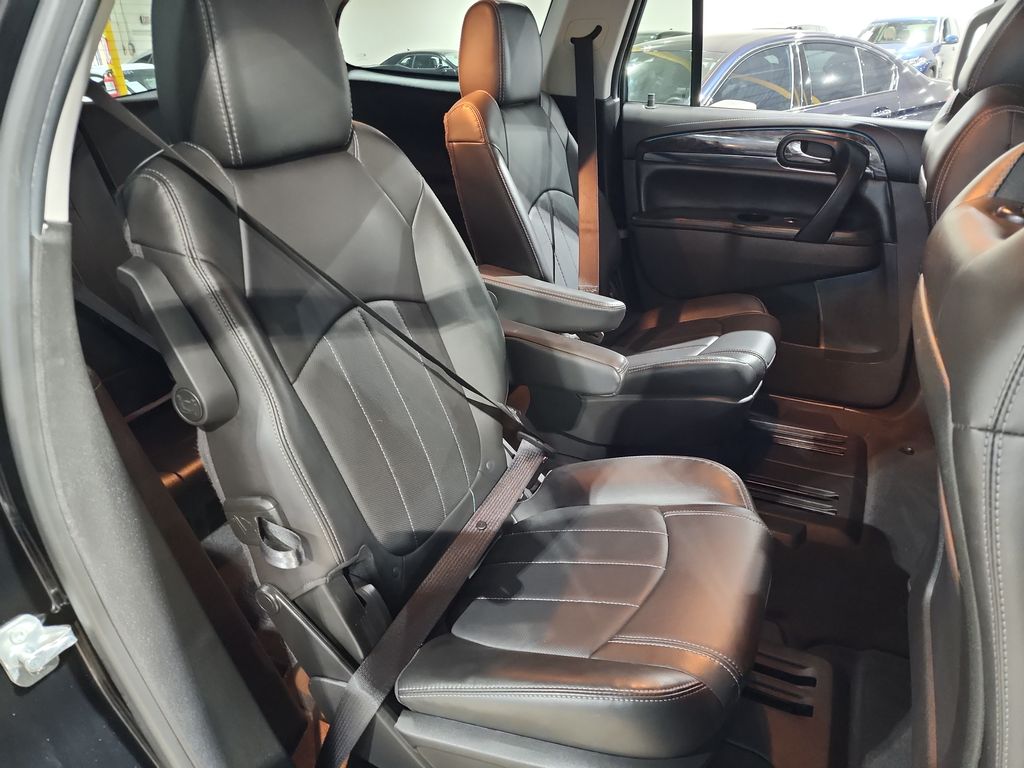Vehicle image 22 of 50