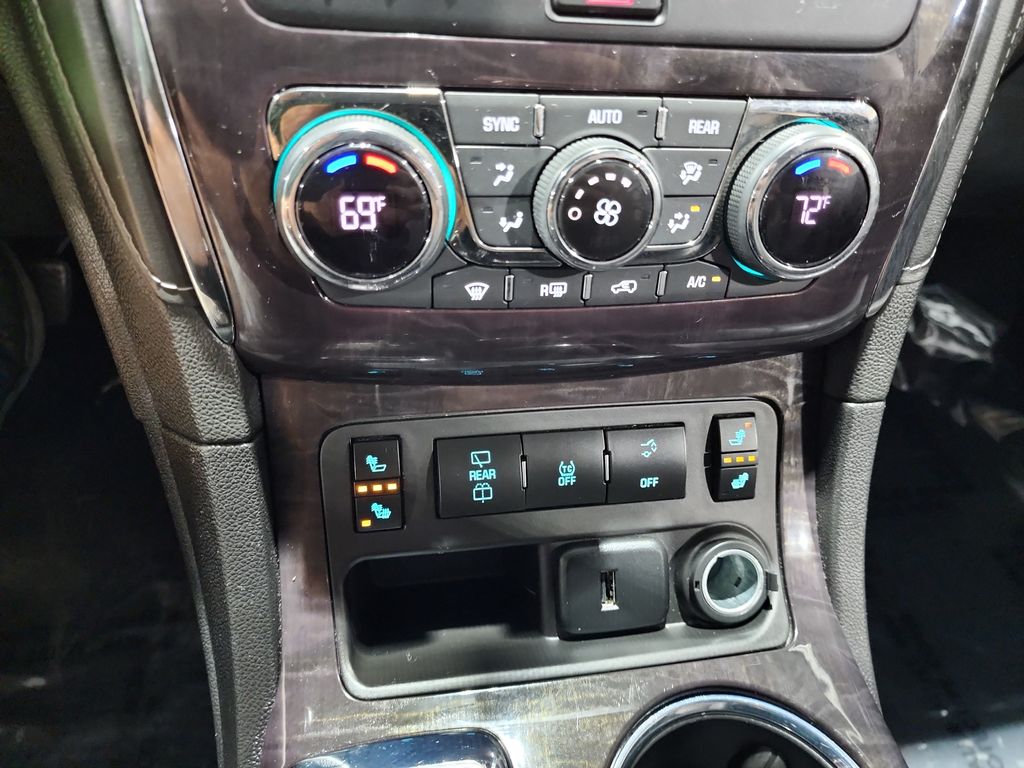 Vehicle image 34 of 50