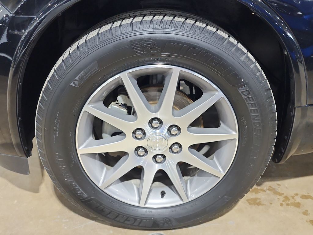 Vehicle image 40 of 50