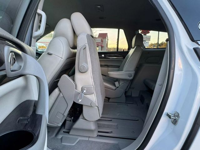Vehicle image 25 of 31