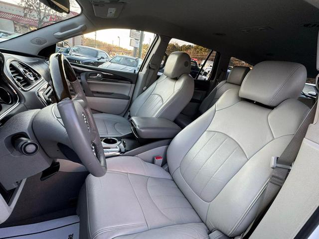 Vehicle image 24 of 31