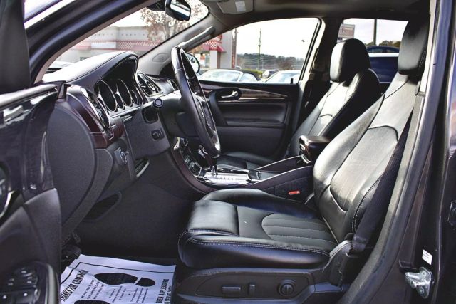 Vehicle image 10 of 43