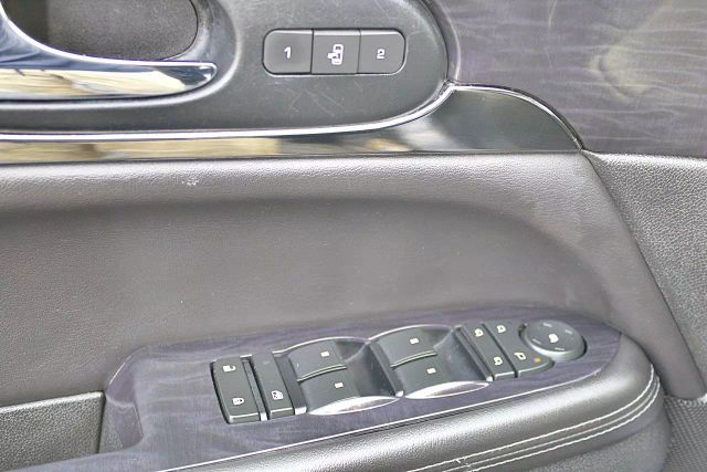 Vehicle image 11 of 43