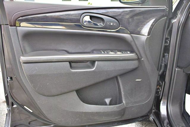 Vehicle image 27 of 43