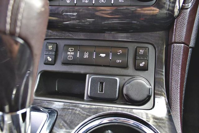 Vehicle image 18 of 43