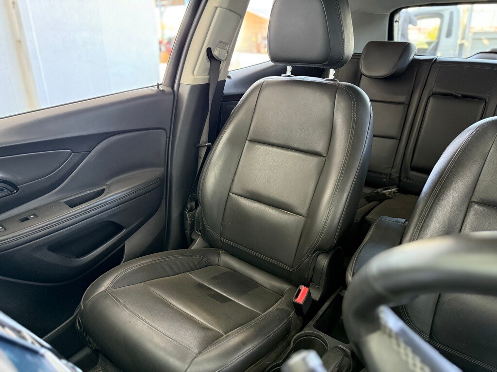 Vehicle image 35 of 47