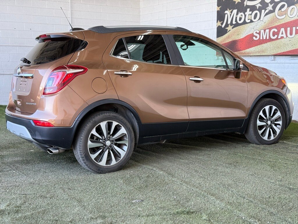 Vehicle image 8 of 47
