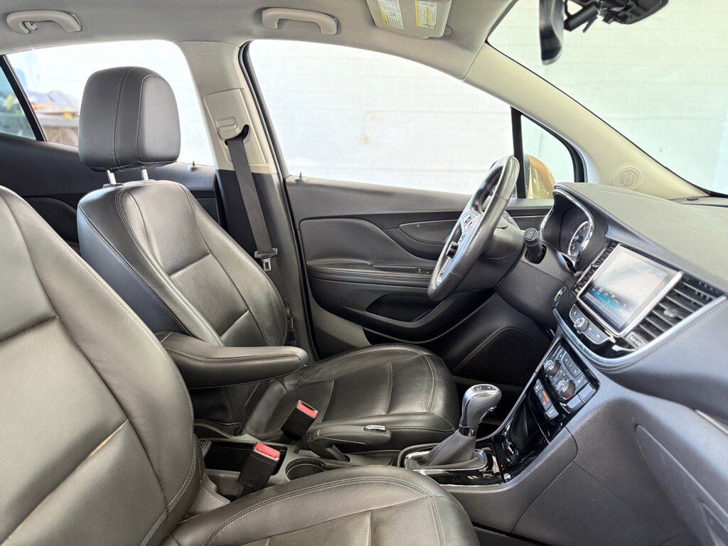 Vehicle image 42 of 47