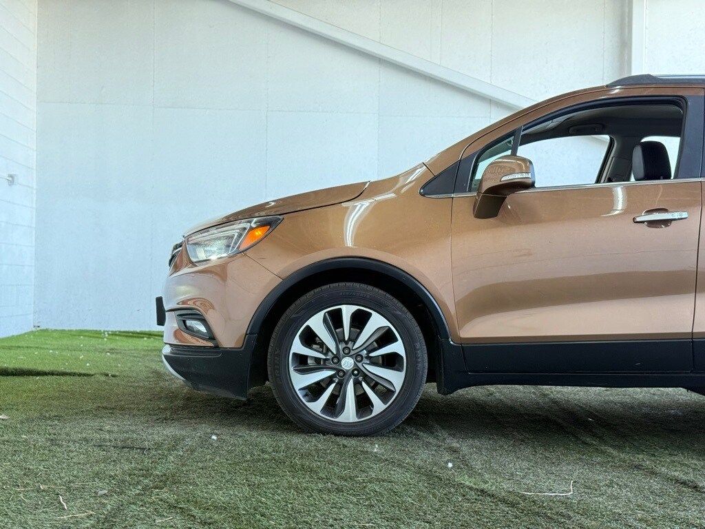 Vehicle image 13 of 47