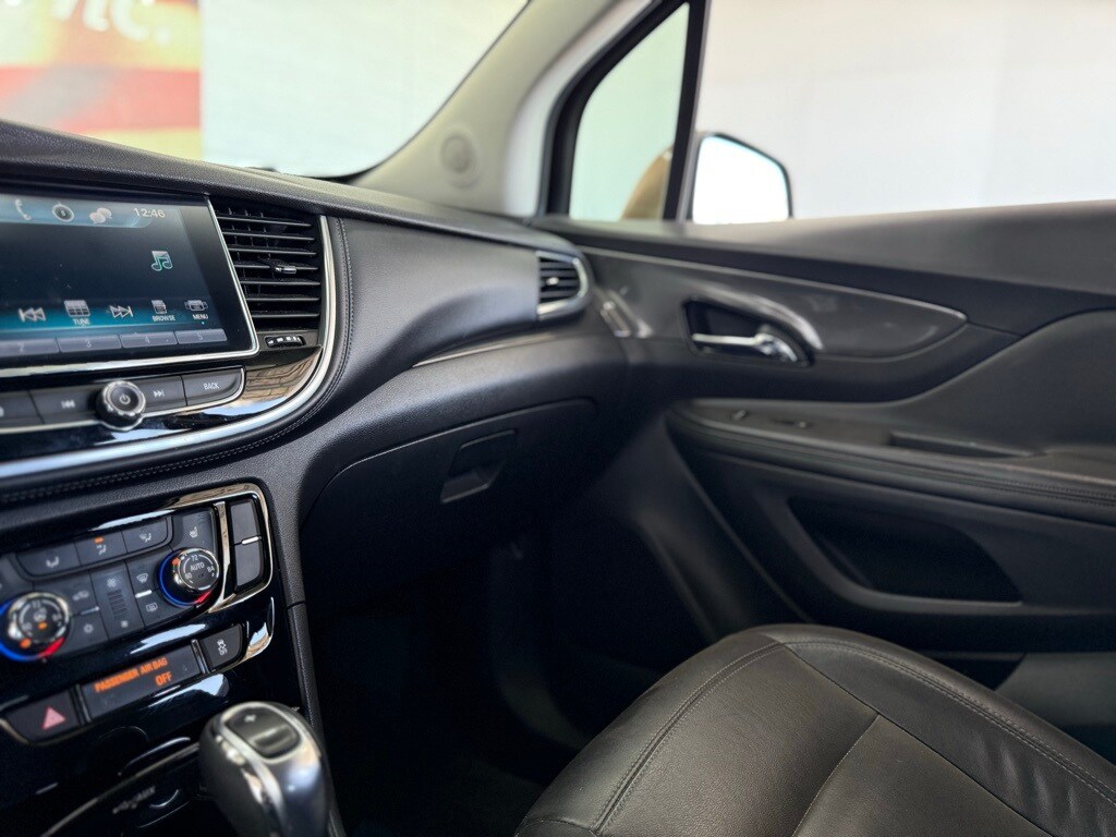 Vehicle image 34 of 47