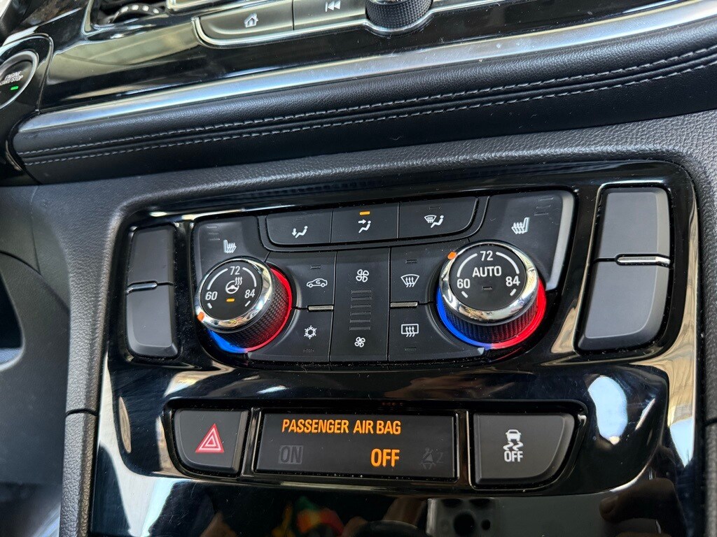 Vehicle image 32 of 47