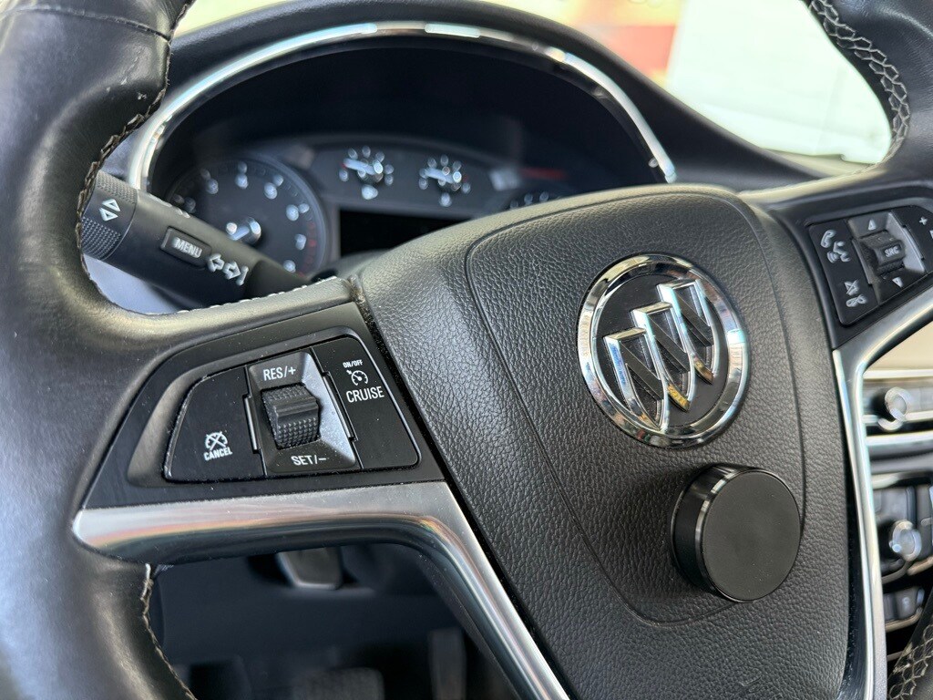 Vehicle image 26 of 47