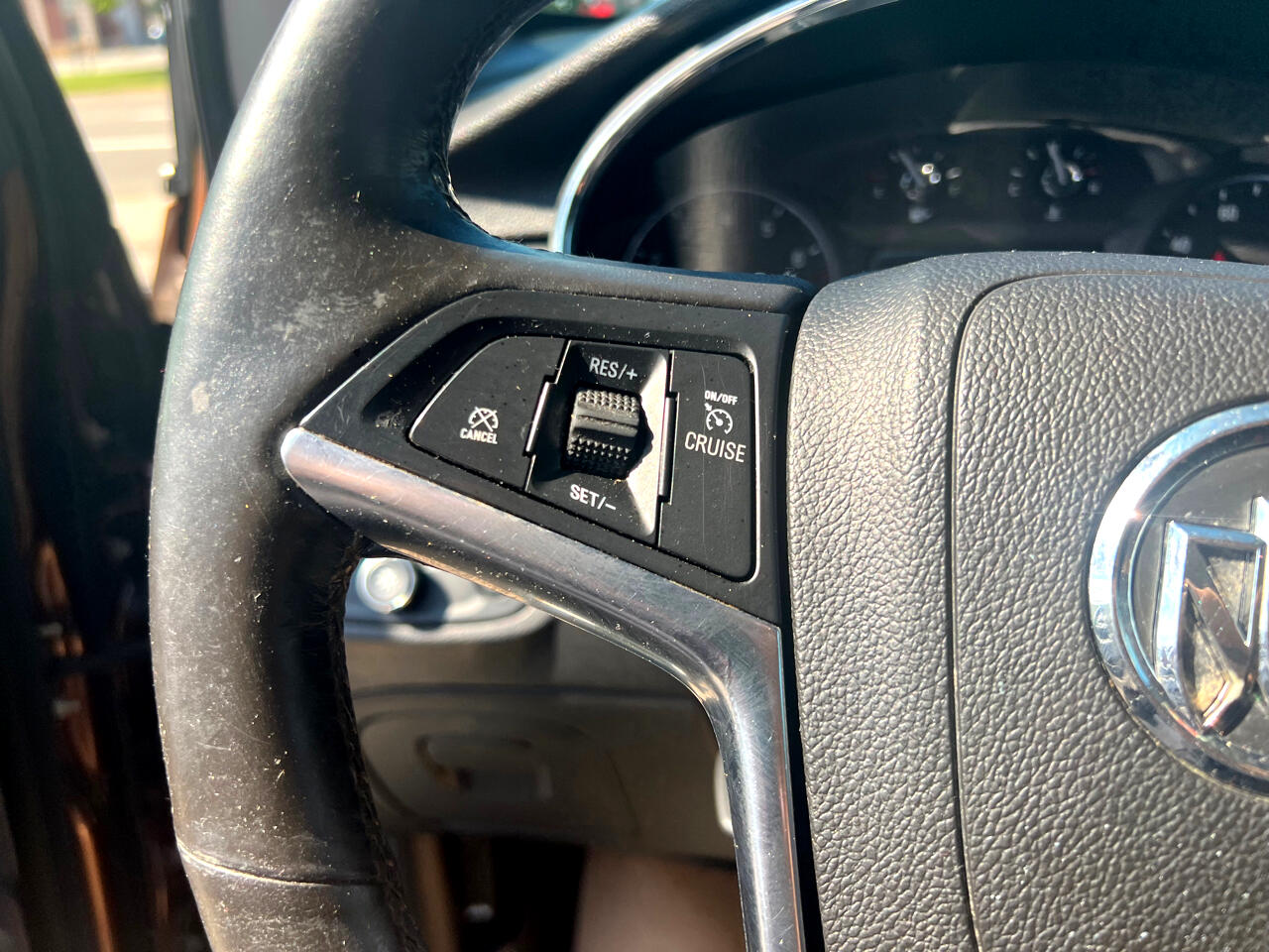 Vehicle image 17 of 26