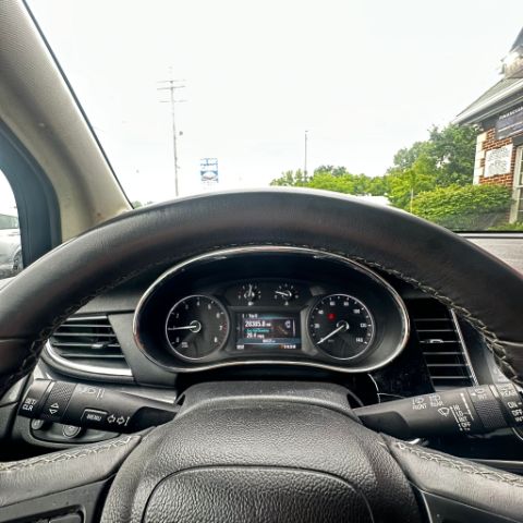 Vehicle image 14 of 18