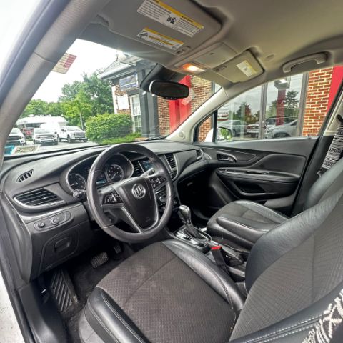 Vehicle image 13 of 18