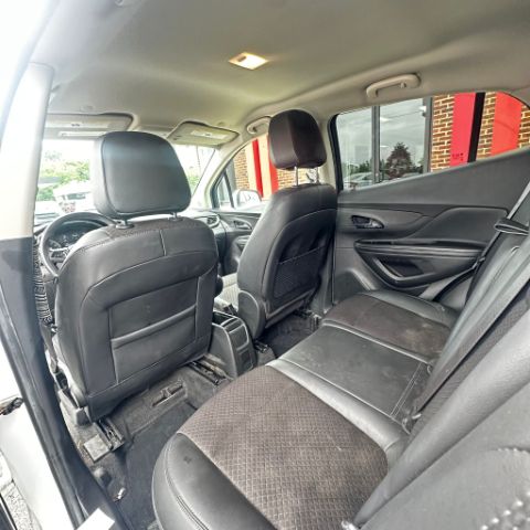 Vehicle image 17 of 18