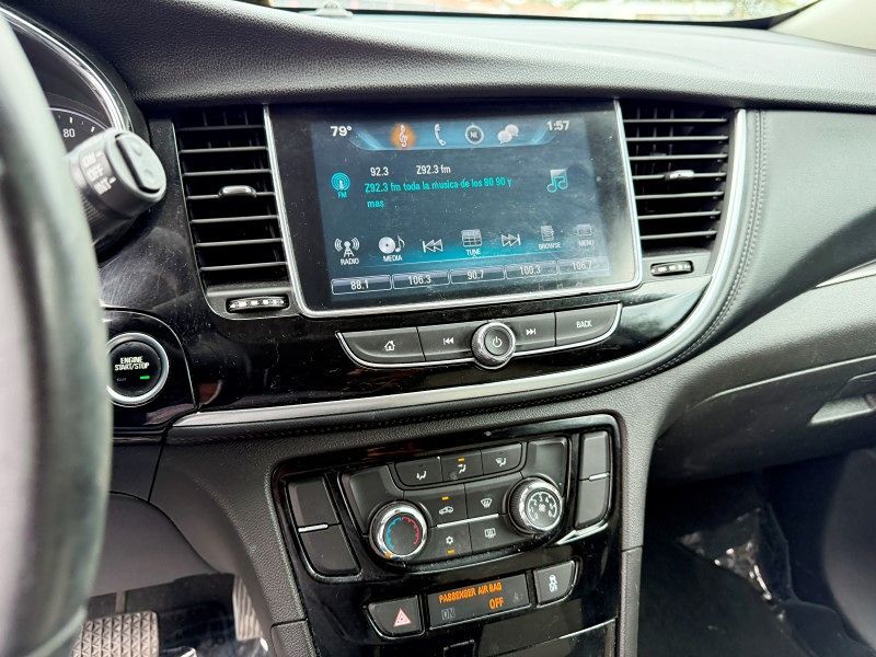 Vehicle image 21 of 33