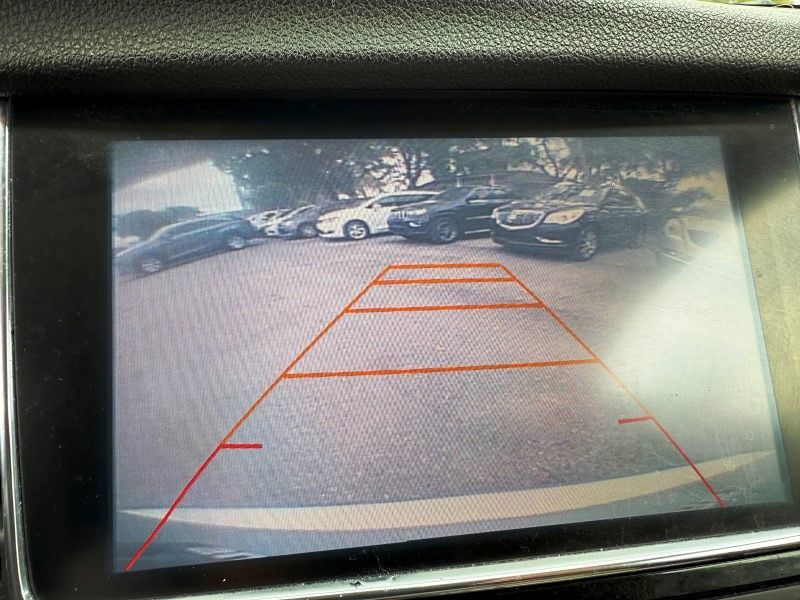 Vehicle image 22 of 33