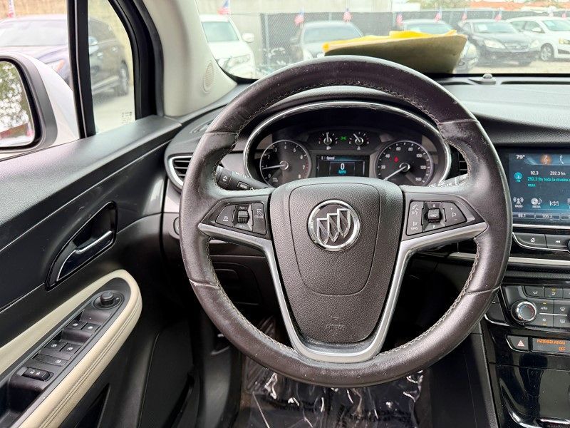 Vehicle image 19 of 33