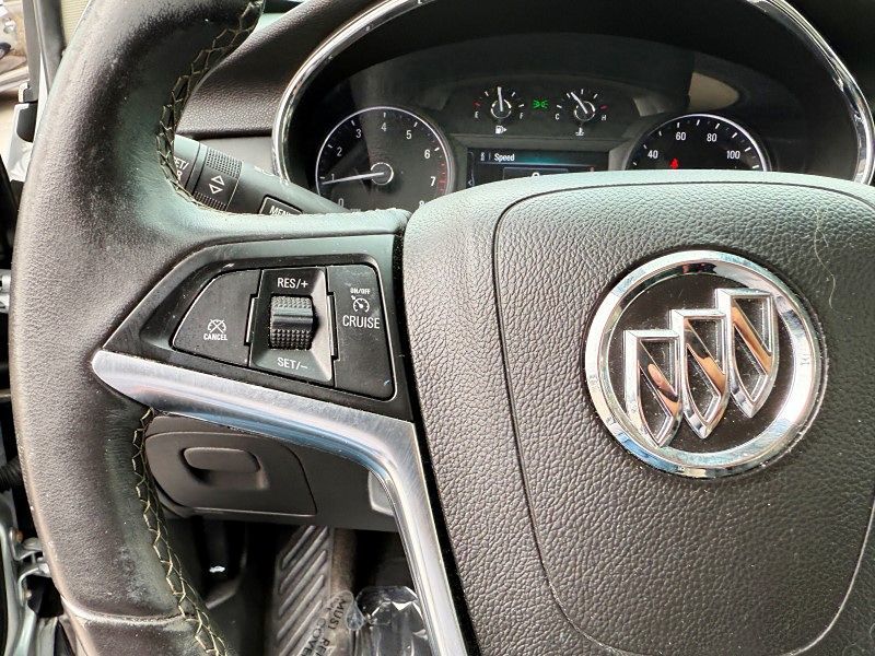 Vehicle image 25 of 33