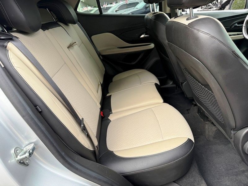 Vehicle image 15 of 33