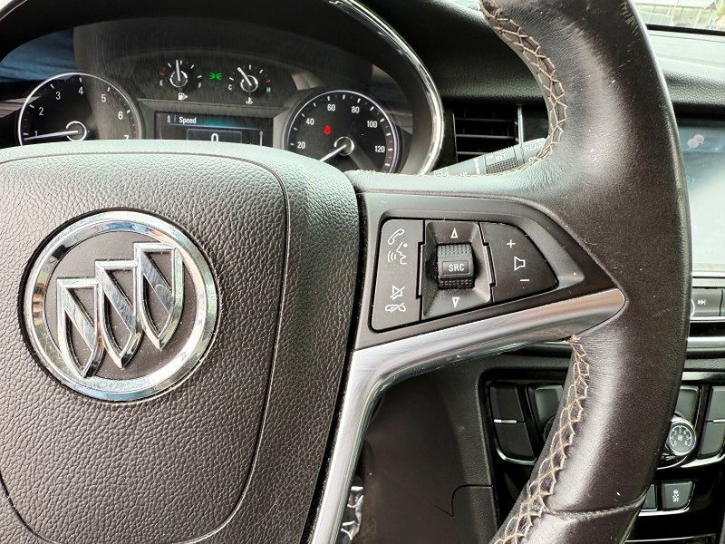 Vehicle image 26 of 33
