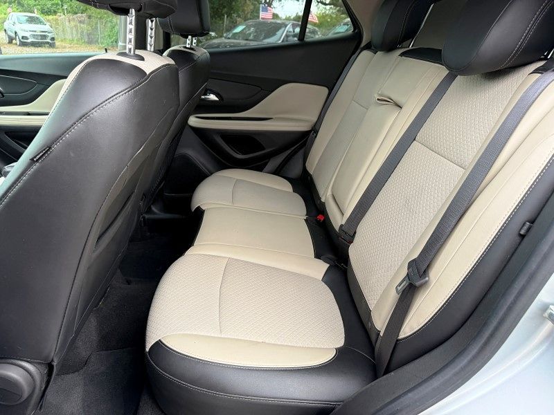 Vehicle image 14 of 33