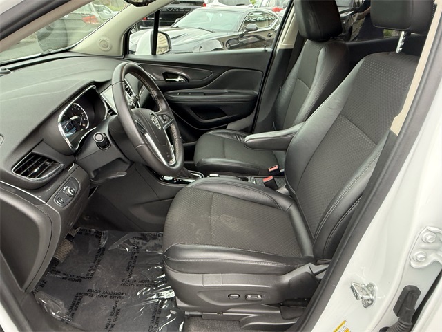Vehicle image 14 of 26