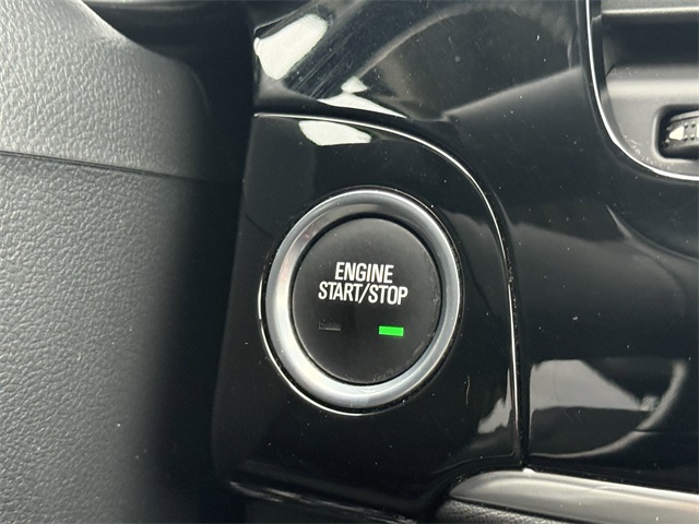 Vehicle image 22 of 26