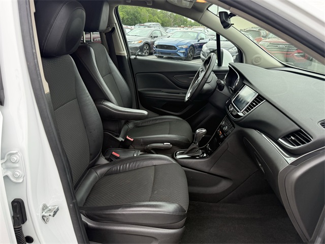 Vehicle image 10 of 26