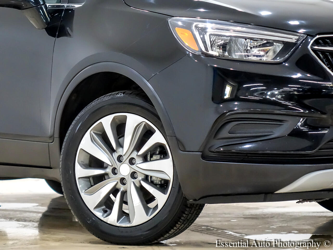 Vehicle image 9 of 34