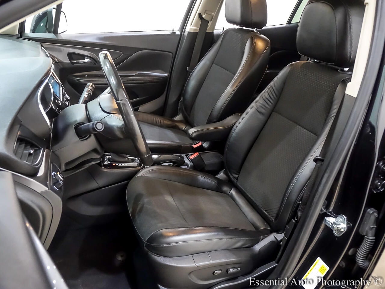 Vehicle image 13 of 34