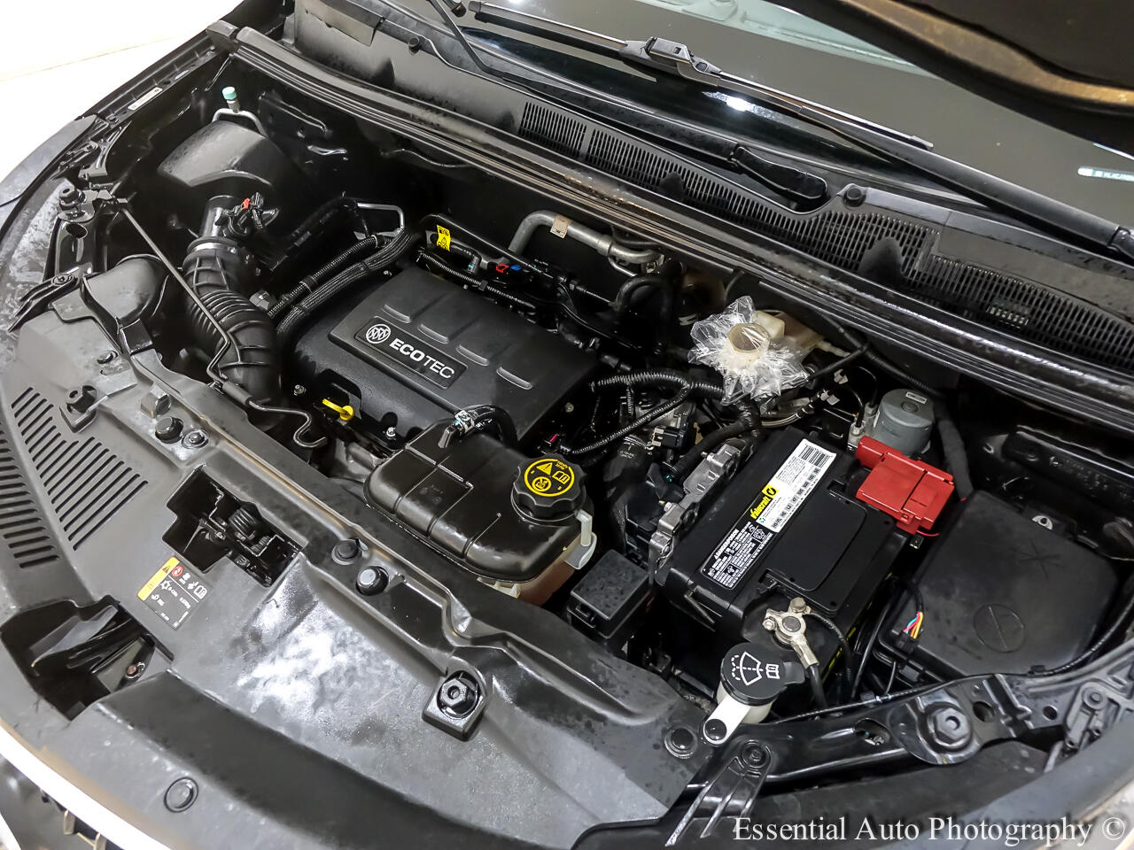 Vehicle image 32 of 34