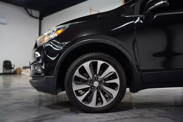 Vehicle image 23 of 46