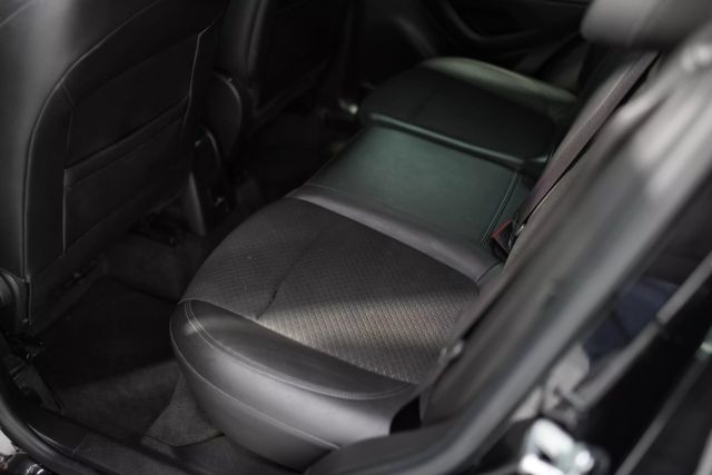 Vehicle image 44 of 46