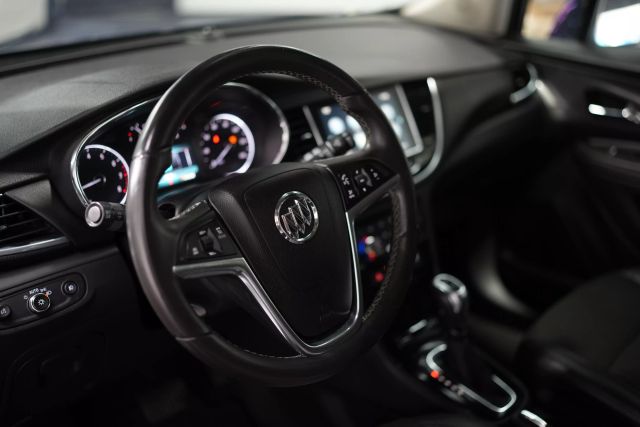Vehicle image 25 of 46