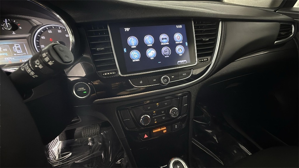 Vehicle image 20 of 28
