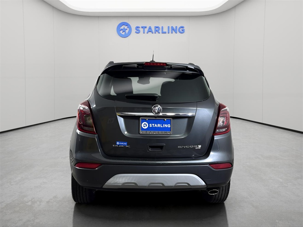 Vehicle image 12 of 28