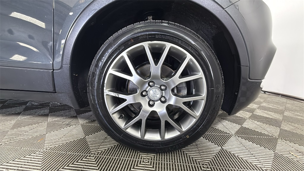 Vehicle image 27 of 28